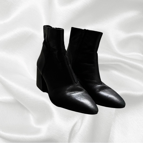 VAGABOND Pointed Heeled Booties - Picture 2 of 3